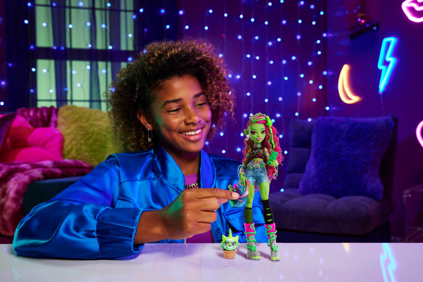 Monster High Poup¨¦e, Animal et Accessoires Venus Mcflytrap, Chewlian