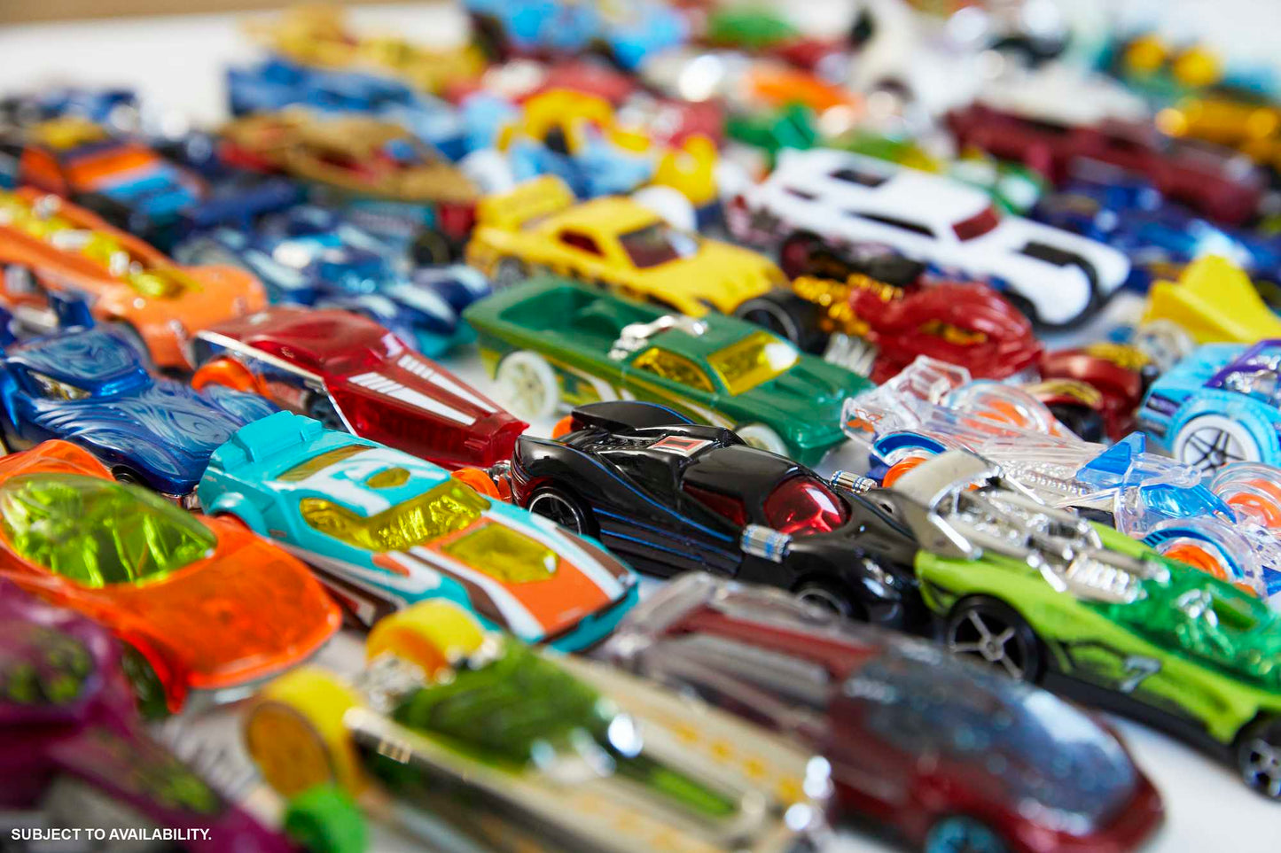 Hot Wheels Diecast Veh¨ªculo de Juguete Paquete Sorpresa de 20 Autos